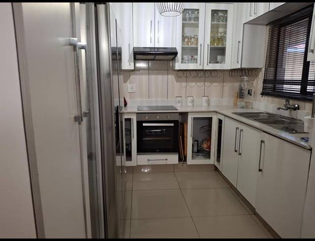 3 BEDROOM APARTMENT FOR SALE IN ARBORETUM